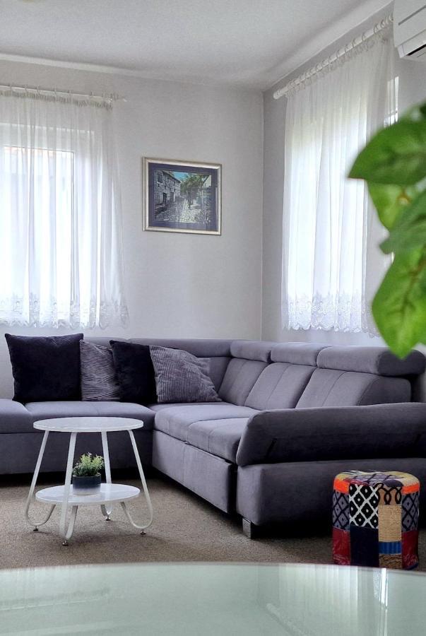 Apartment Silvana Kaštela المظهر الخارجي الصورة